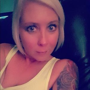 Meet your Posher, Dana